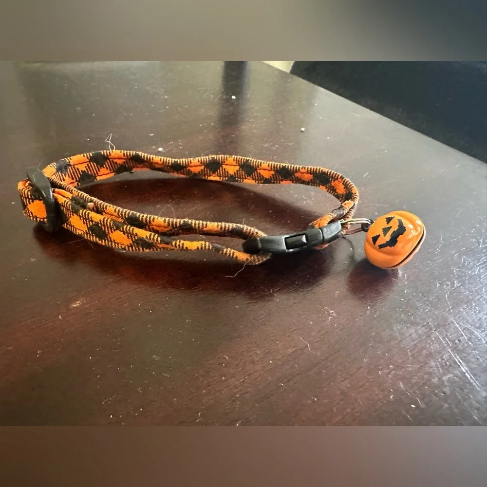 NWOT - Halloween Themed Cat Collar